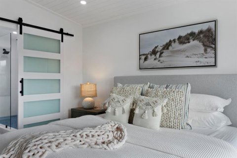 Casa en venta en Bradenton Beach, Florida, 5 dormitorios, 259.75 m2 № 2323040 - foto 15