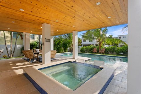 Casa en venta en Bradenton Beach, Florida, 5 dormitorios, 259.75 m2 № 2323040 - foto 5