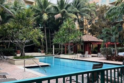 Condominio en venta en South Miami, Florida, 2 dormitorios, 92.34 m2 № 1702968 - foto 18