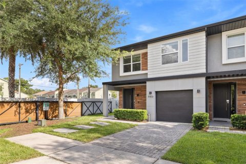 Touwnhouse à vendre à Kissimmee, Floride: 4 chambres, 165.18 m2 № 2318534 - photo 2