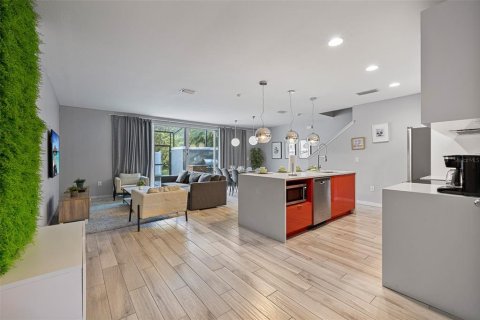 Touwnhouse à vendre à Kissimmee, Floride: 4 chambres, 165.18 m2 № 2318534 - photo 7