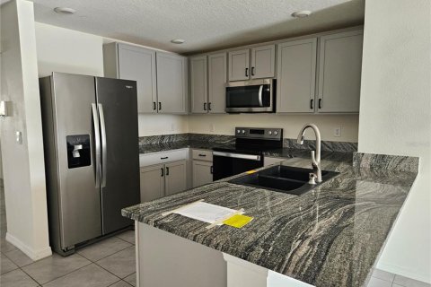 Купить виллу или дом в Брейдентон, Флорида 7 комнат, 134.89м2, № 2361471 - фото 9