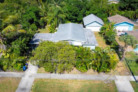 House in Jupiter, Florida 3 bedrooms, 114.36 sq.m. № 1715416 - photo 15