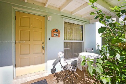 House in Jupiter, Florida 3 bedrooms, 114.36 sq.m. № 1715416 - photo 1
