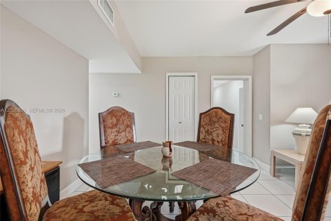 House in St. Lucie, Florida 2 bedrooms, 170.38 sq.m. № 2428167 - photo 11