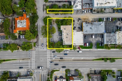 Commercial property in North Miami Beach, Florida № 1964891 - photo 4