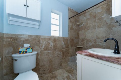 House in Pompano Beach, Florida 2 bedrooms, 100.8 sq.m. № 2044854 - photo 29