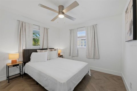 House in Redington Shores, Florida 2 bedrooms, 89.28 sq.m. № 2232165 - photo 22