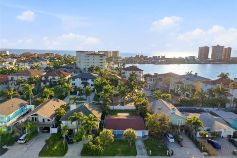 House in Redington Shores, Florida 2 bedrooms, 89.28 sq.m. № 2232165 - photo 29