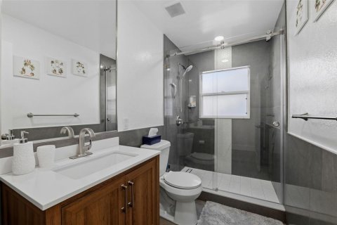 House in Redington Shores, Florida 2 bedrooms, 89.28 sq.m. № 2232165 - photo 21