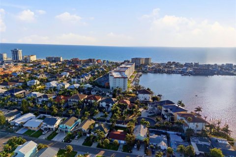 House in Redington Shores, Florida 2 bedrooms, 89.28 sq.m. № 2232165 - photo 30