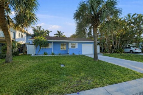 House in Redington Shores, Florida 2 bedrooms, 89.28 sq.m. № 2232165 - photo 5