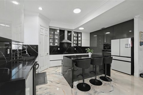Купить виллу или дом в Майами, Флорида 4 спальни, 369.47м2, № 1995293 - фото 4