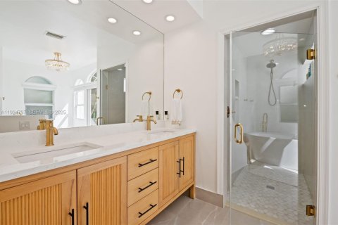 Casa en venta en Boca Raton, Florida, 5 dormitorios, 279.08 m2 № 1984163 - foto 11