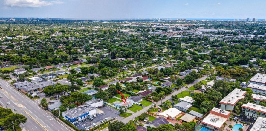 House in Oakland Park, Florida 2 bedrooms, 119.38 sq.m. № 722607