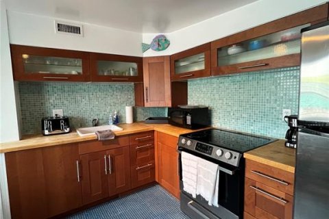 Купить виллу или дом в Нью-Смирна-Бич, Флорида 8 комнат, 139.35м2, № 1566564 - фото 23