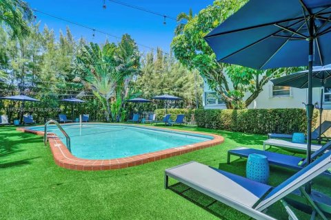 Casa en alquiler en Bay Harbor Islands, Florida, 2 dormitorios, 71.53 m2 № 2048155 - foto 17