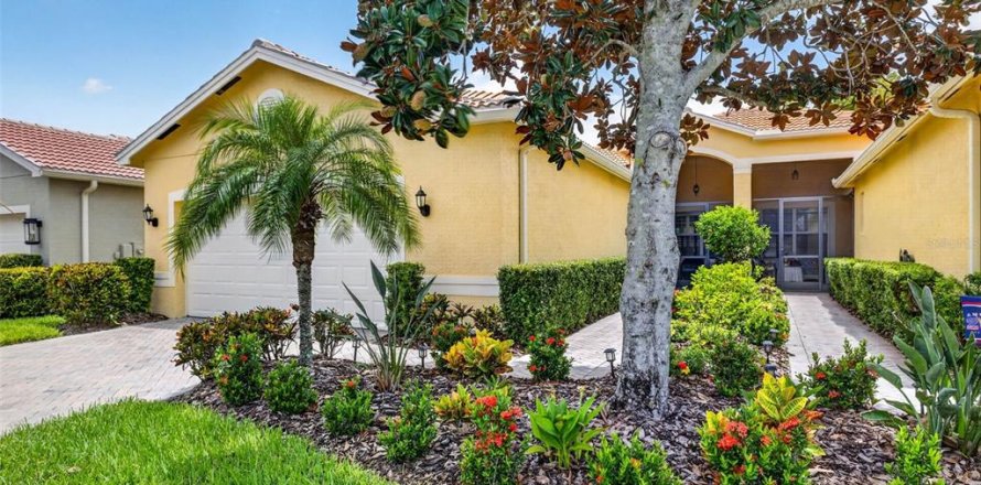 House in Wimauma, Florida 3 bedrooms, 158.31 sq.m. № 2273018