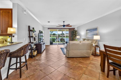 House in Wimauma, Florida 3 bedrooms, 158.31 sq.m. № 2273018 - photo 6