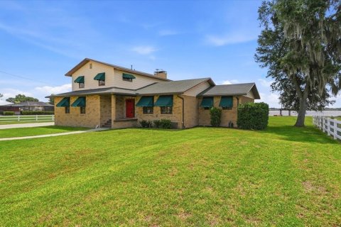 Villa ou maison à vendre à Lake Alfred, Floride: 4 chambres, 303.7 m2 № 2142737 - photo 2