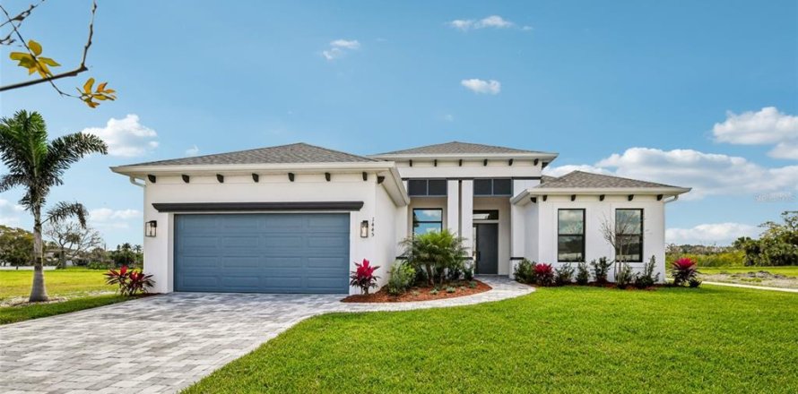 House in Melbourne, Florida 4 bedrooms, 218.97 sq.m. № 1598728
