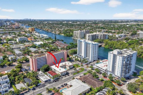 Condo in Pompano Beach, Florida, 1 bedroom № 2258184 - photo 29