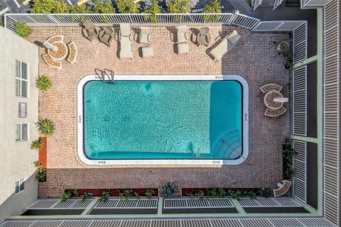 Condo in Pompano Beach, Florida, 1 bedroom № 2258184 - photo 23