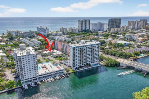Condo in Pompano Beach, Florida, 1 bedroom № 2258184