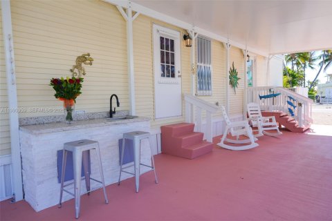 House in Key Largo, Florida 2 bedrooms, 71.35 sq.m. № 2052481 - photo 14