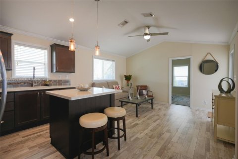 House in Key Largo, Florida 2 bedrooms, 71.35 sq.m. № 2052481 - photo 22