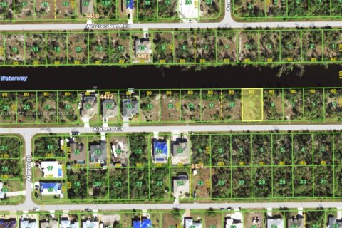 Land in Port Charlotte, Florida № 1942850 - photo 1