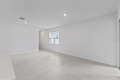 Casa en venta en Fruitland Park, Florida, 4 dormitorios, 139.45 m2 № 1780581 - foto 14