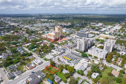 Купить коммерческую недвижимость в Майами, Флорида № 1987360 - фото 7