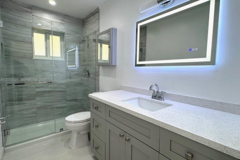 House in Wilton Manors, Florida 3 bedrooms, 123.1 sq.m. № 2088405 - photo 16