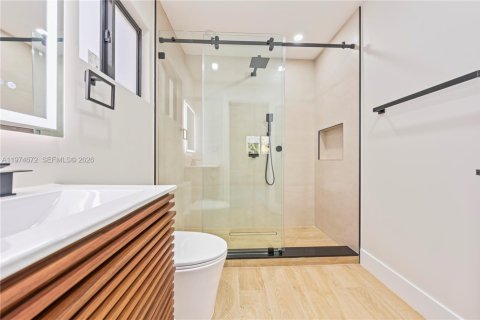 House in Davie, Florida 4 bedrooms, 170.38 sq.m. № 2040928 - photo 30