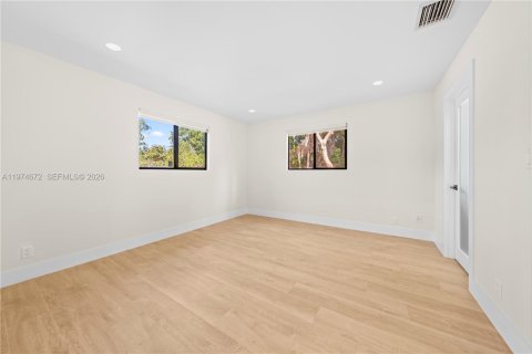 House in Davie, Florida 4 bedrooms, 170.38 sq.m. № 2040928 - photo 24