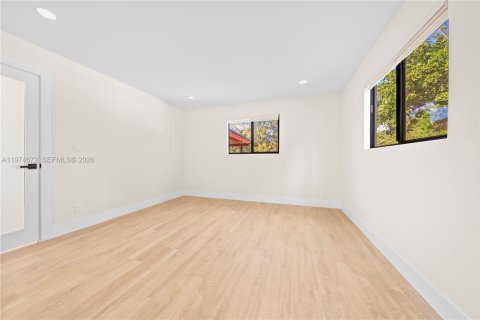 House in Davie, Florida 4 bedrooms, 170.38 sq.m. № 2040928 - photo 25