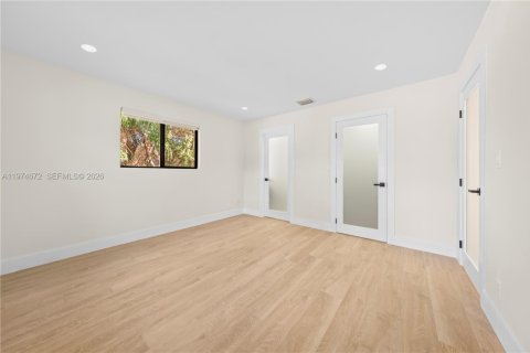 House in Davie, Florida 4 bedrooms, 170.38 sq.m. № 2040928 - photo 23