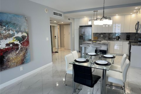 Copropriété à louer à Sunny Isles Beach, Floride: 1 chambre, 93.37 m2 № 1959671 - photo 2