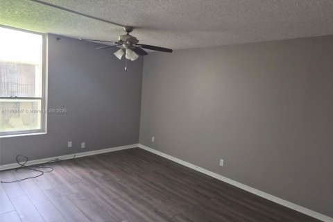 Купить кондоминиум в Дейви, Флорида 4 комнаты, 74.32м2, № 1964758 - фото 8