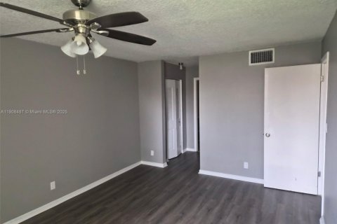 Купить кондоминиум в Дейви, Флорида 4 комнаты, 74.32м2, № 1964758 - фото 11