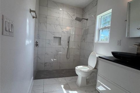 House in Rotonda, Florida 4 bedrooms, 155.8 sq.m. № 1912565 - photo 10
