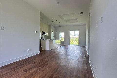 House in Rotonda, Florida 4 bedrooms, 155.8 sq.m. № 1912565 - photo 6