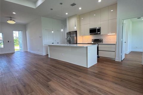 House in Rotonda, Florida 4 bedrooms, 155.8 sq.m. № 1912565 - photo 5