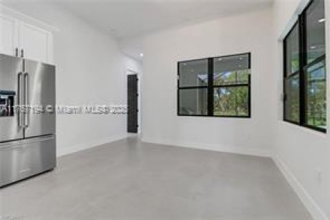 House in Naples, Florida 4 bedrooms, 268.3 sq.m. № 1867450 - photo 16