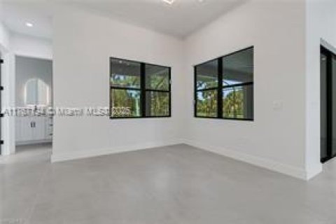House in Naples, Florida 4 bedrooms, 268.3 sq.m. № 1867450 - photo 17