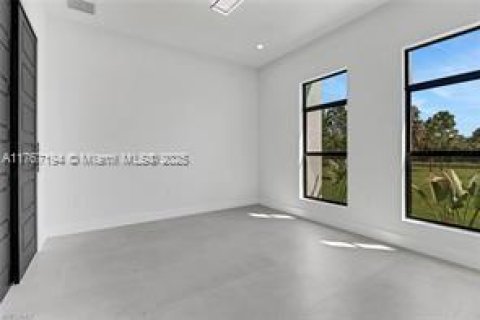House in Naples, Florida 4 bedrooms, 268.3 sq.m. № 1867450 - photo 23