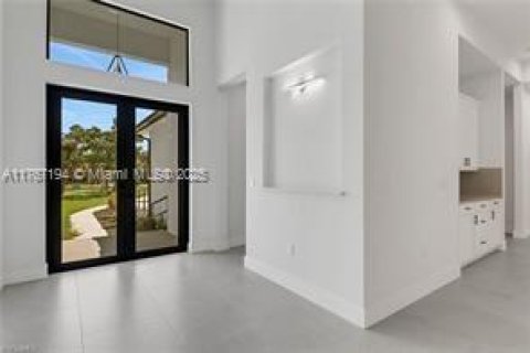 House in Naples, Florida 4 bedrooms, 268.3 sq.m. № 1867450 - photo 6