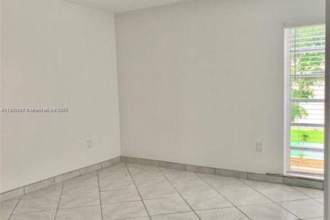 Condominio en venta en Miami, Florida, 1 dormitorio, 68.75 m2 № 1875629 - foto 9