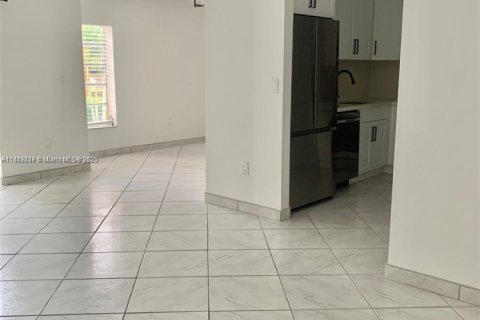 Condominio en venta en Miami, Florida, 1 dormitorio, 68.75 m2 № 1875629 - foto 6